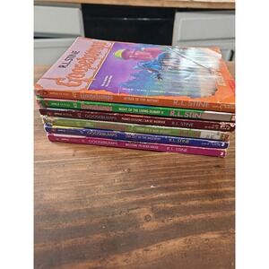 6 Goosebump Books‎ (mix)